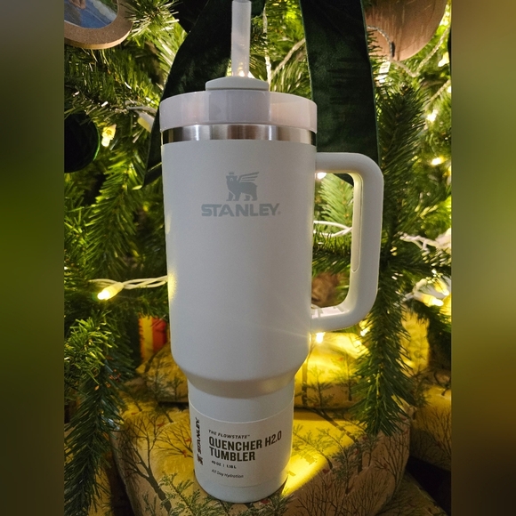 Stanley White Quencher H2.0 Tumbler - Picture 1 of 7